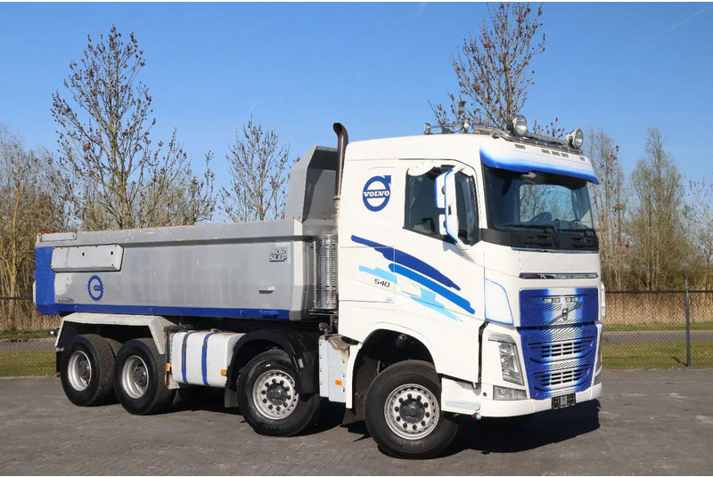 Volvo FH 540 | 8X4 | TANDEMLIFT | RETARDER | BIG AXLES | EURO 6 - Kravas automašīna pašizgāzējs: foto 3 Volvo FH 540 | 8X4 | TANDEMLIFT | RETARDER | BIG AXLES | EURO 6 - Kravas automašīna pašizgāzējs: foto 3