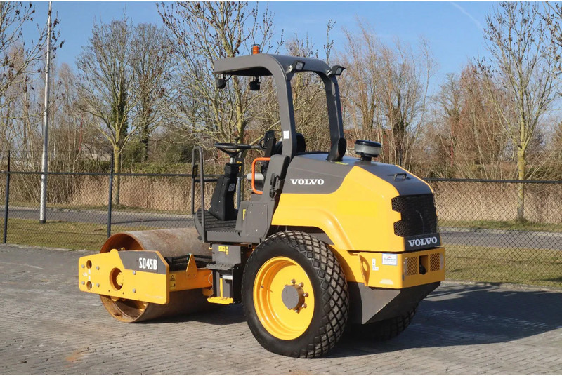 Volvo SD45B | GOOD CONDIITON | LOW HOURS - Ceļu veltnis: foto 3 Volvo SD45B | GOOD CONDIITON | LOW HOURS - Ceļu veltnis: foto 3