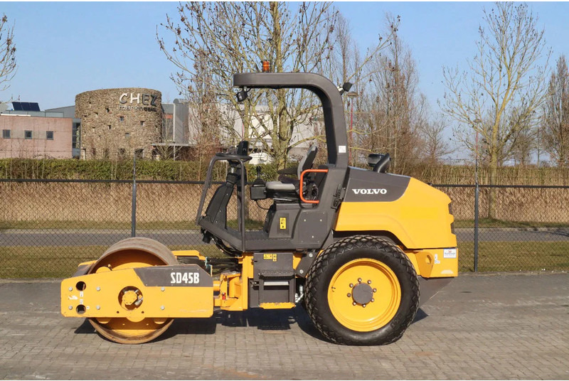 Volvo SD45B | GOOD CONDIITON | LOW HOURS - Ceļu veltnis: foto 1 Volvo SD45B | GOOD CONDIITON | LOW HOURS - Ceļu veltnis: foto 1