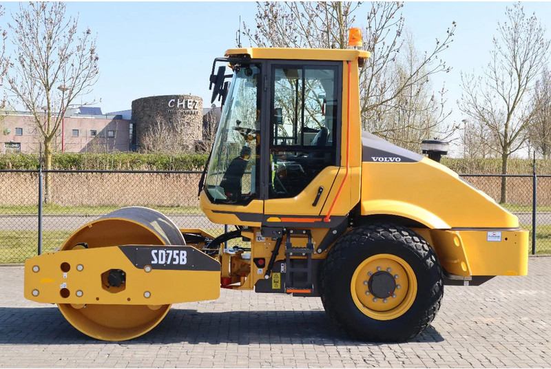 Volvo SD75B | SD 75 B | NEW / UNUSED | 1 YEAR WARRANTY - Veltnis: foto 1 Volvo SD75B | SD 75 B | NEW / UNUSED | 1 YEAR WARRANTY - Veltnis: foto 1