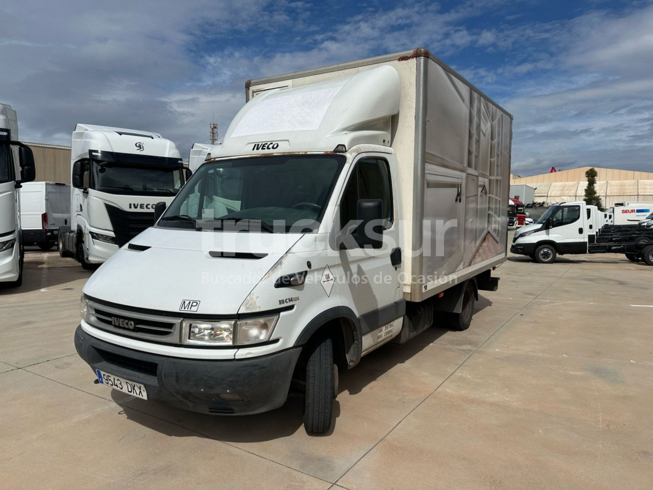 IVECO 35C14 - Furgons ar slēgtā virsbūve: foto 1 IVECO 35C14 - Furgons ar slēgtā virsbūve: foto 1