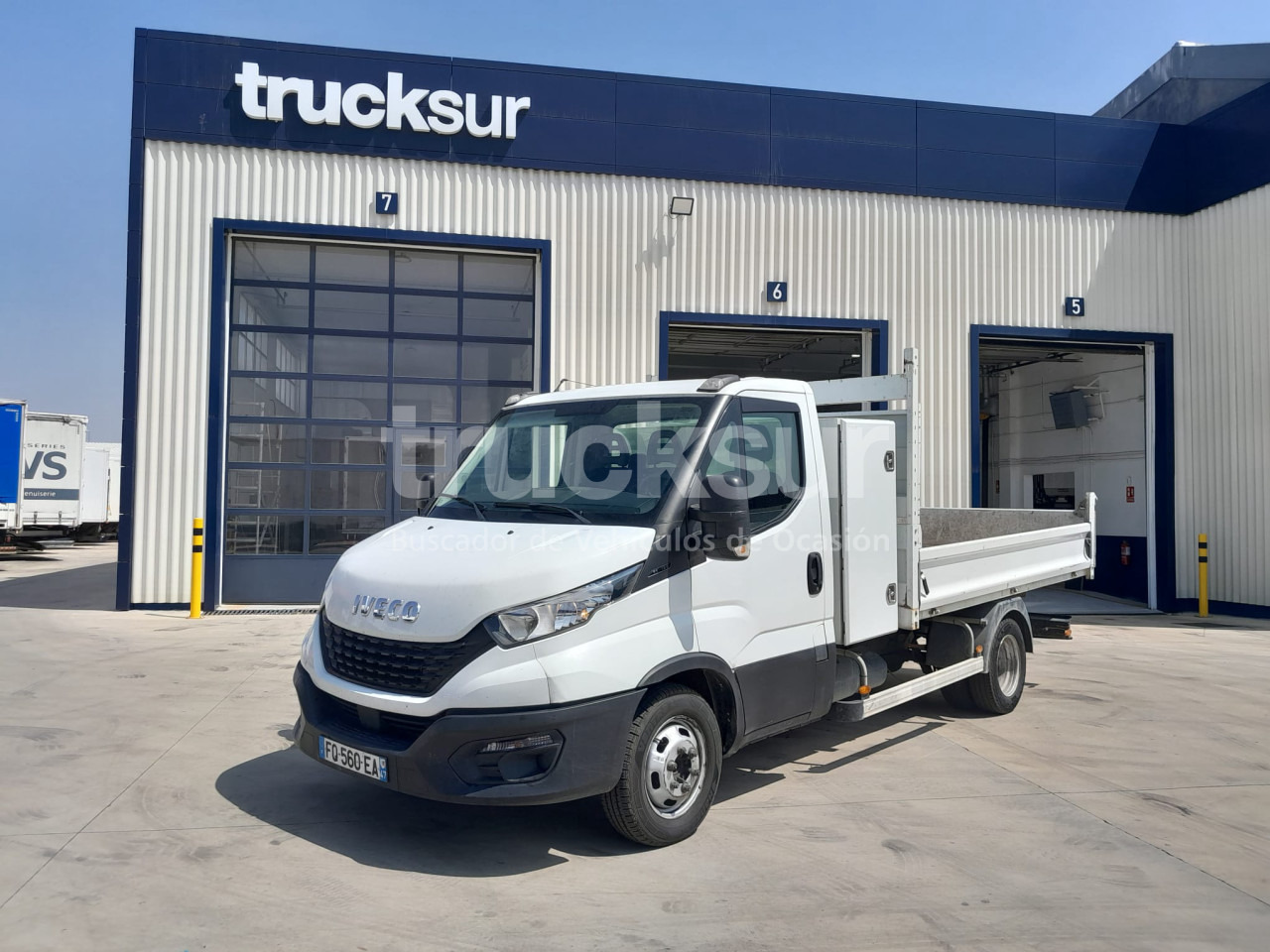 IVECO 35C14 - Piekabe pašizgāzējs: foto 2 IVECO 35C14 - Piekabe pašizgāzējs: foto 2