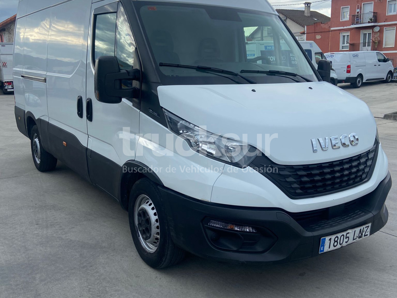 IVECO 35S14 12M3 - Furgons ar slēgtā virsbūve: foto 2 IVECO 35S14 12M3 - Furgons ar slēgtā virsbūve: foto 2