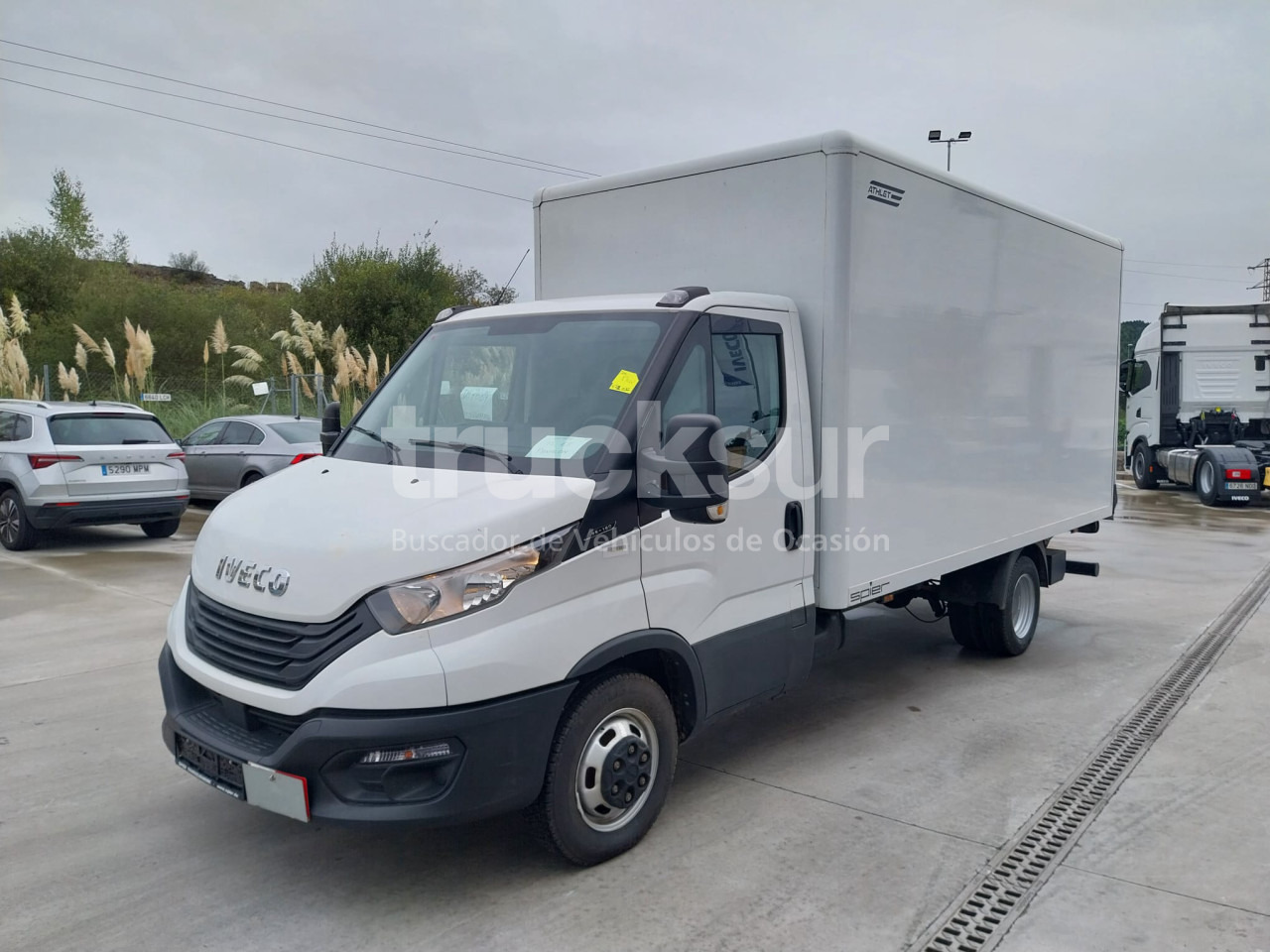 Furgons ar slēgtā virsbūve IVECO DAILY 35C16H: foto 1