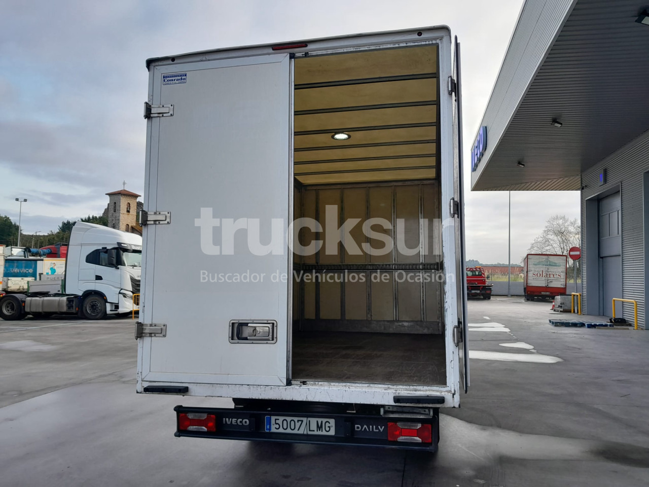 IVECO DAILY 35C16H - Furgons ar slēgtā virsbūve: foto 5 IVECO DAILY 35C16H - Furgons ar slēgtā virsbūve: foto 5
