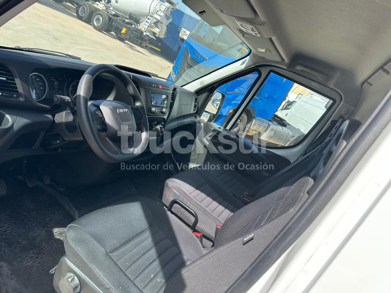 Furgons ar slēgtā virsbūve IVECO DAILY 35S16 F 16M3: foto 9