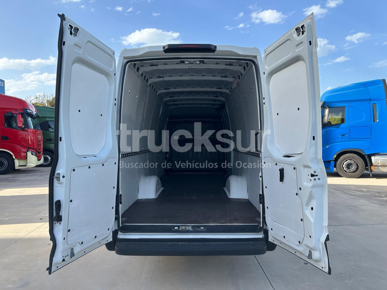 Furgons ar slēgtā virsbūve IVECO DAILY 35S16 F 16M3: foto 7