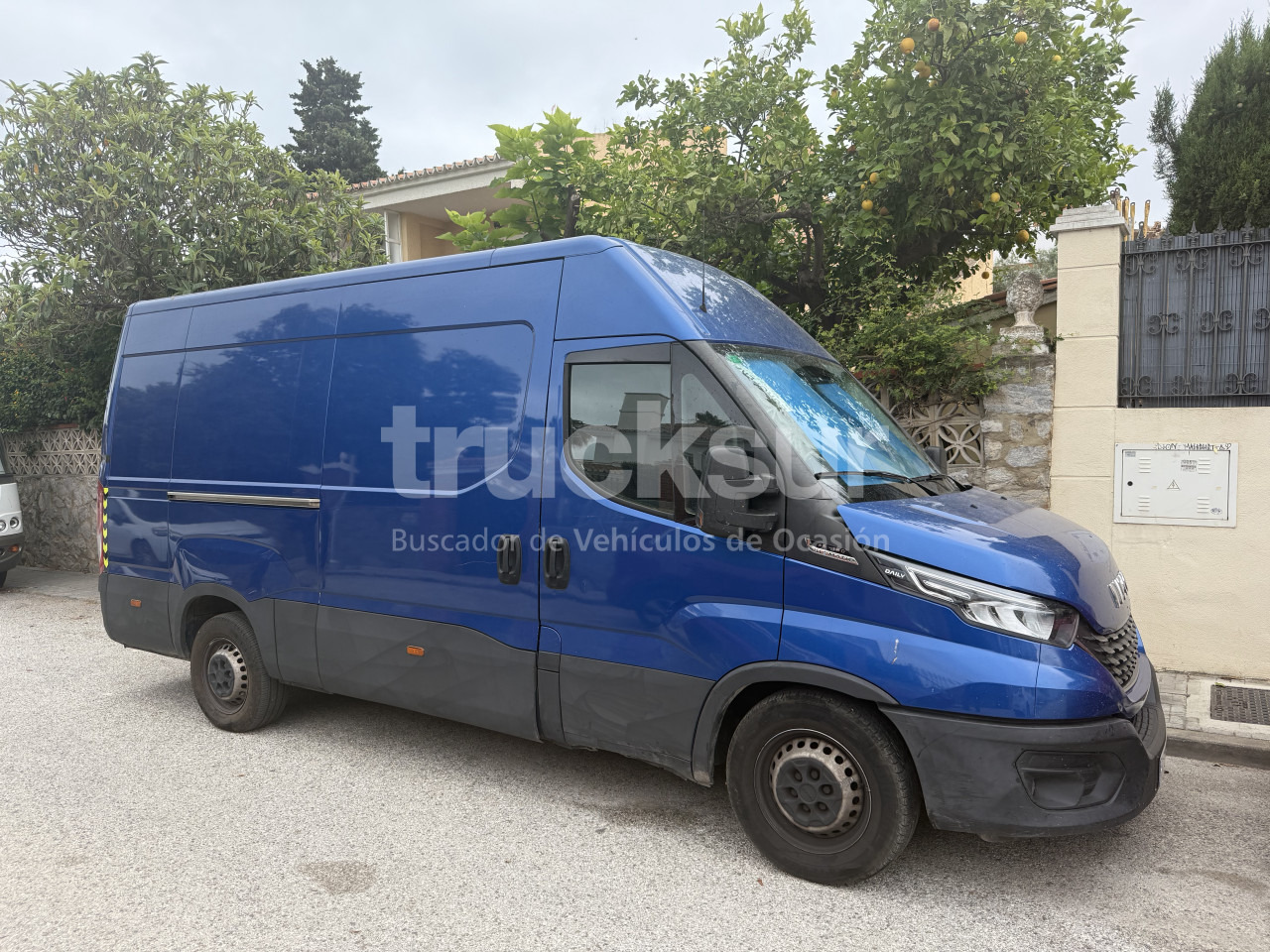 IVECO DAILY 35S16 - Furgons ar slēgtā virsbūve: foto 2 IVECO DAILY 35S16 - Furgons ar slēgtā virsbūve: foto 2