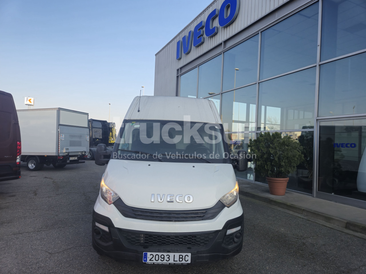 IVECO DAILY 35S16V 12M3 - Furgons ar slēgtā virsbūve: foto 2 IVECO DAILY 35S16V 12M3 - Furgons ar slēgtā virsbūve: foto 2