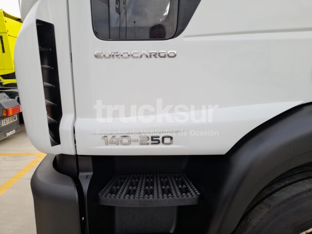 IVECO EUROCARGO 140E 250 - Kravas automašīna ar tentu: foto 5 IVECO EUROCARGO 140E 250 - Kravas automašīna ar tentu: foto 5
