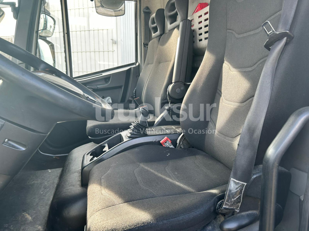 IVECO EUROCARGO ML160-250 - Kravas automašīna ar tentu: foto 4 IVECO EUROCARGO ML160-250 - Kravas automašīna ar tentu: foto 4