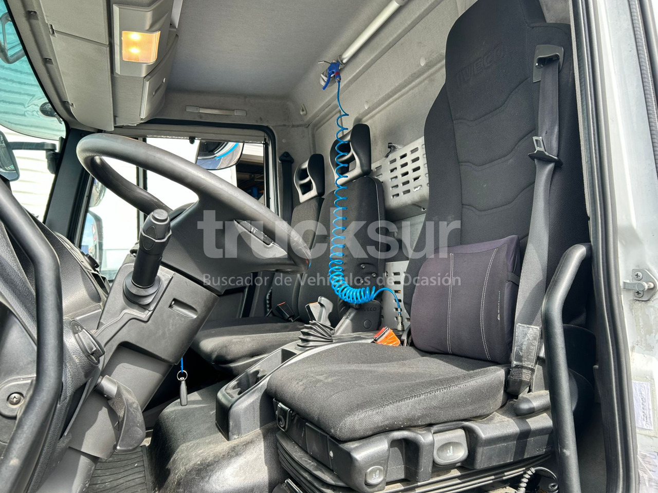 Kravas automašīna ar tentu IVECO EUROCARGO ML160-250: foto 8 Kravas automašīna ar tentu IVECO EUROCARGO ML160-250: foto 8