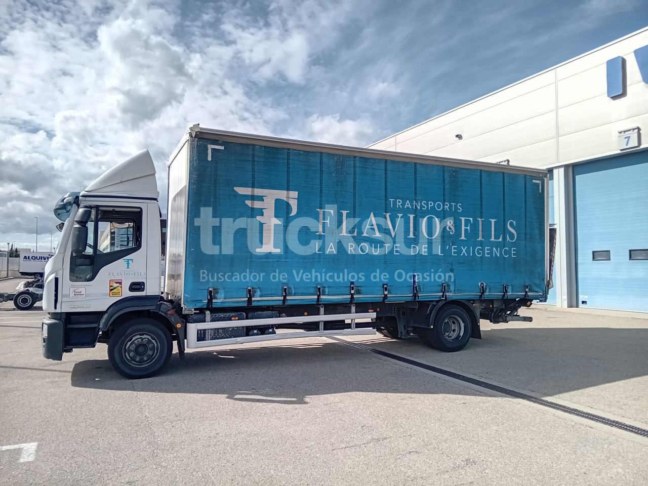 IVECO EUROCARGO ML160-250 - Kravas automašīna ar tentu: foto 3 IVECO EUROCARGO ML160-250 - Kravas automašīna ar tentu: foto 3