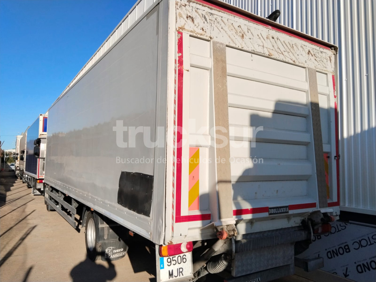 IVECO EUROCARGO - Kravas automašīna ar slēgto virsbūvi: foto 4 IVECO EUROCARGO - Kravas automašīna ar slēgto virsbūvi: foto 4