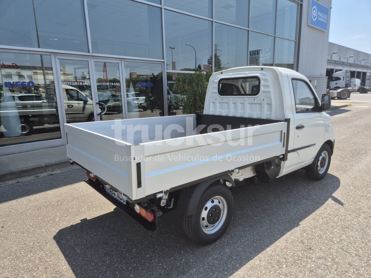 IVECO PIAGGIO PORTER 1.5I LONG RANGE - Automašīna ar kravas platformu: foto 3 IVECO PIAGGIO PORTER 1.5I LONG RANGE - Automašīna ar kravas platformu: foto 3