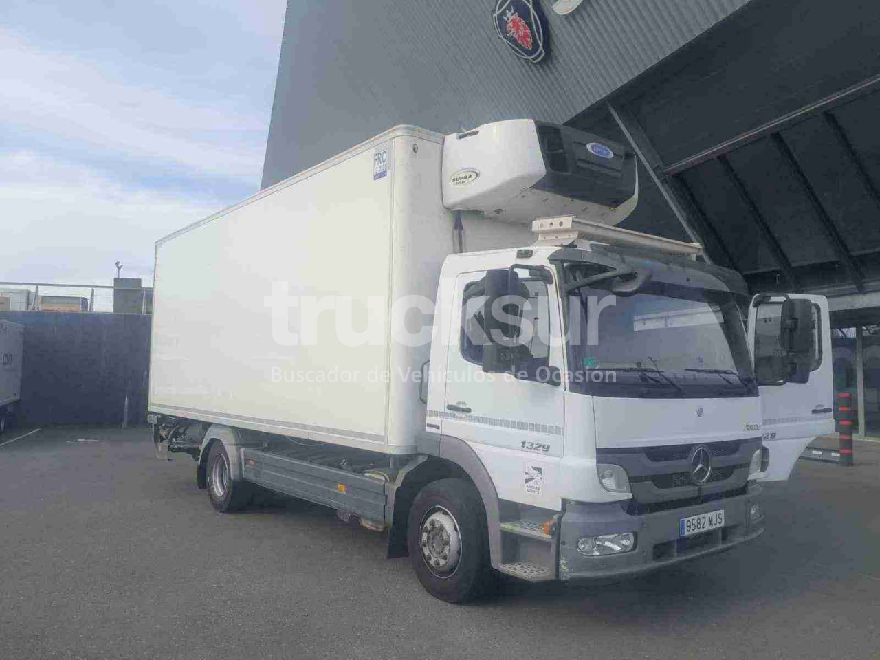 MERCEDES ATEGO FRC - Kravas automašīna ar slēgto virsbūvi: foto 1 MERCEDES ATEGO FRC - Kravas automašīna ar slēgto virsbūvi: foto 1
