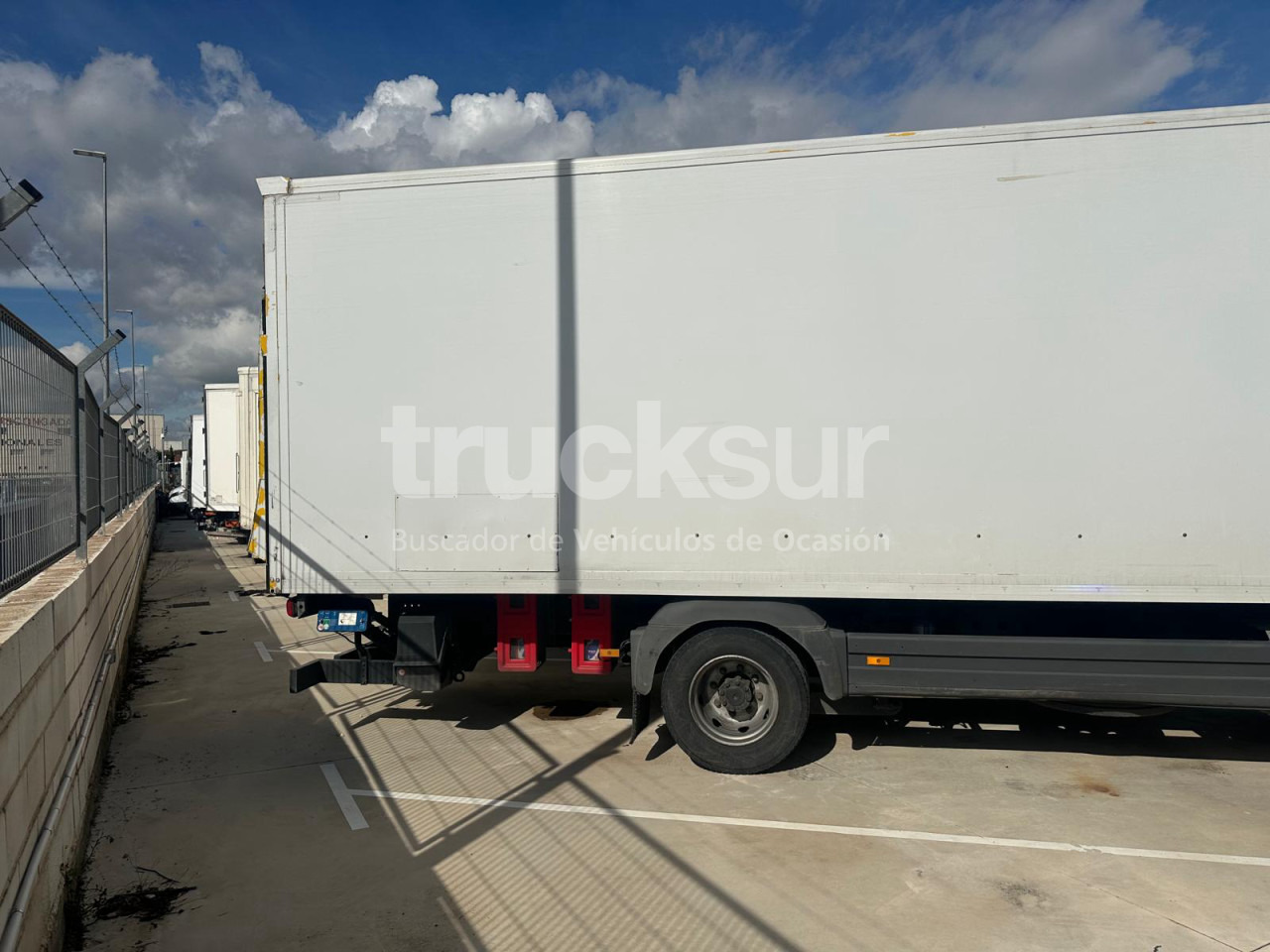 MERCEDES ATEGO - Kravas automašīna ar slēgto virsbūvi: foto 4 MERCEDES ATEGO - Kravas automašīna ar slēgto virsbūvi: foto 4