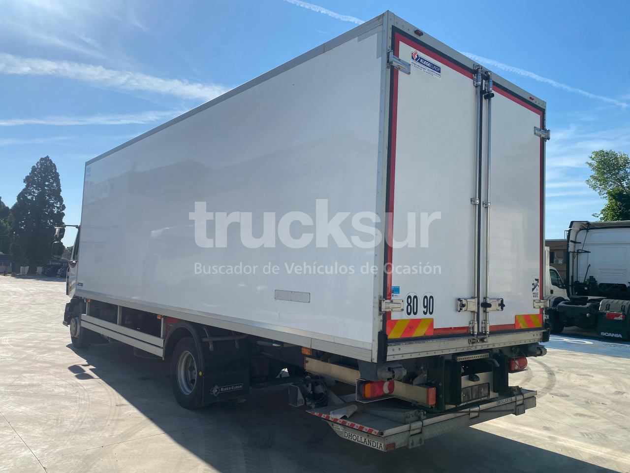 RENAULT D240.13 - Kravas automašīna refrižerators: foto 4 RENAULT D240.13 - Kravas automašīna refrižerators: foto 4