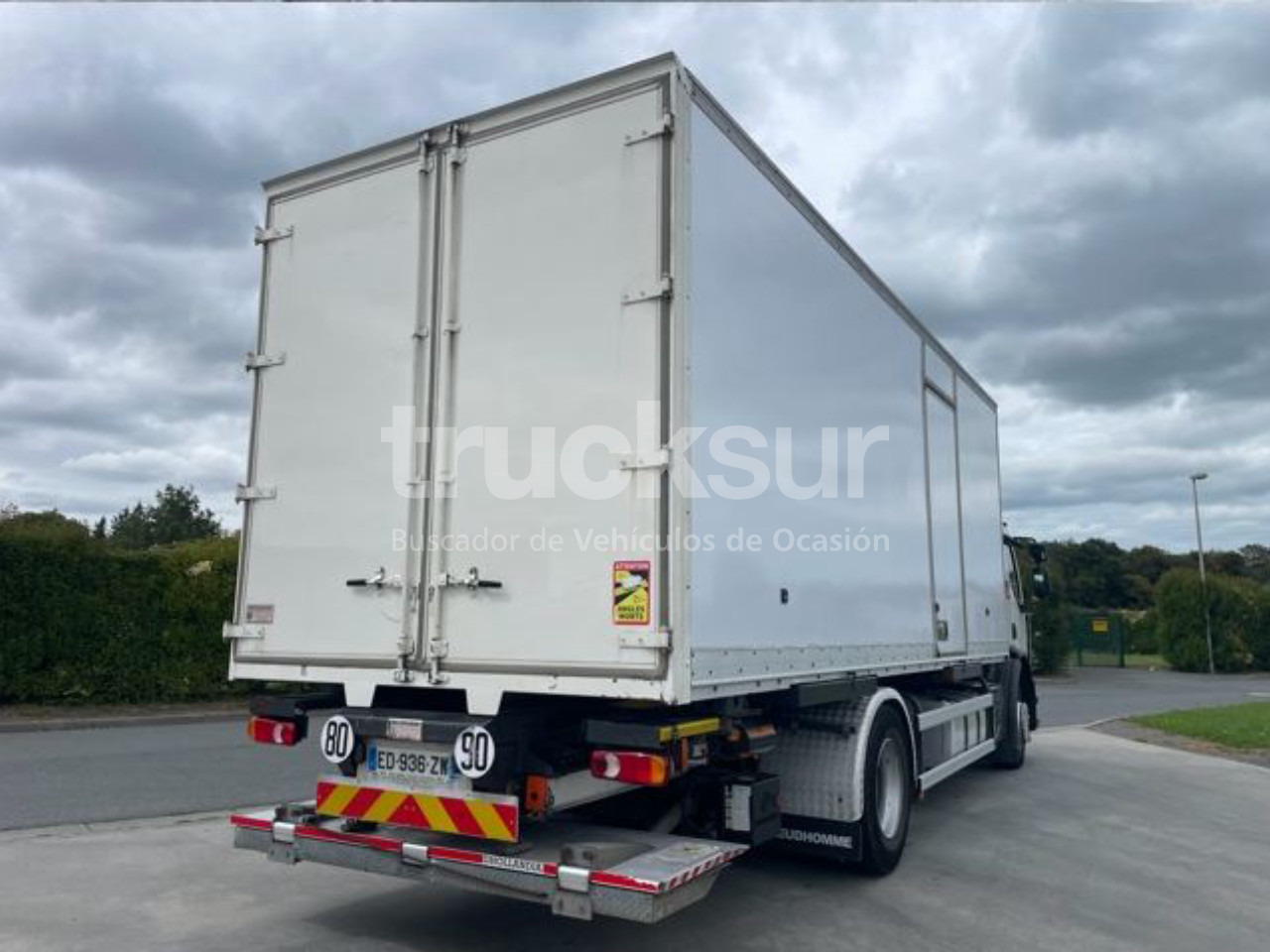 RENAULT D280.18 - Kravas automašīna ar slēgto virsbūvi: foto 3 RENAULT D280.18 - Kravas automašīna ar slēgto virsbūvi: foto 3