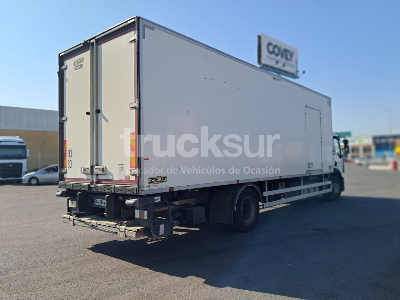 RENAULT D320.18 - Kravas automašīna refrižerators: foto 3 RENAULT D320.18 - Kravas automašīna refrižerators: foto 3