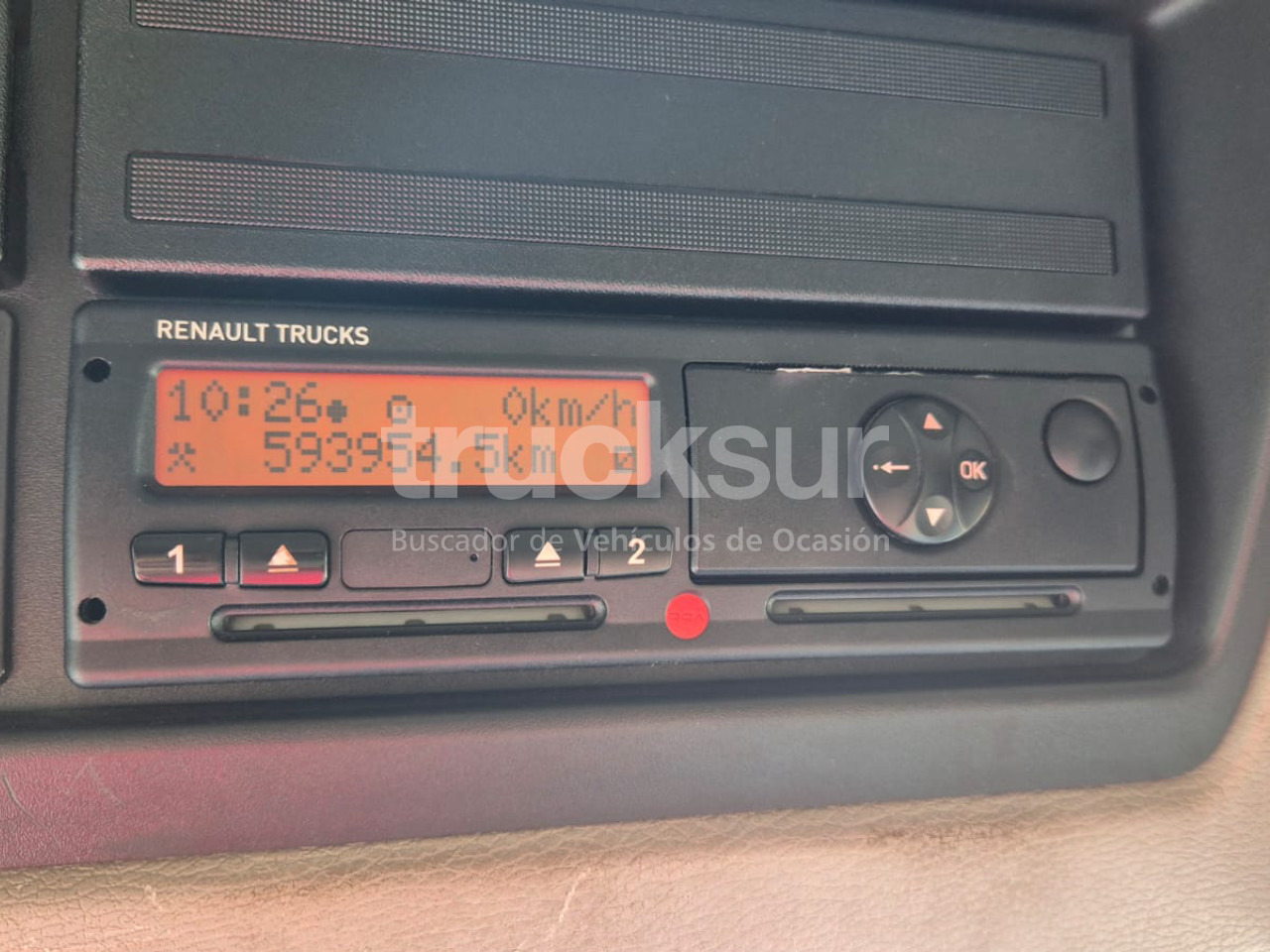 RENAULT D320.26 - Kravas automašīna ar tentu: foto 2 RENAULT D320.26 - Kravas automašīna ar tentu: foto 2
