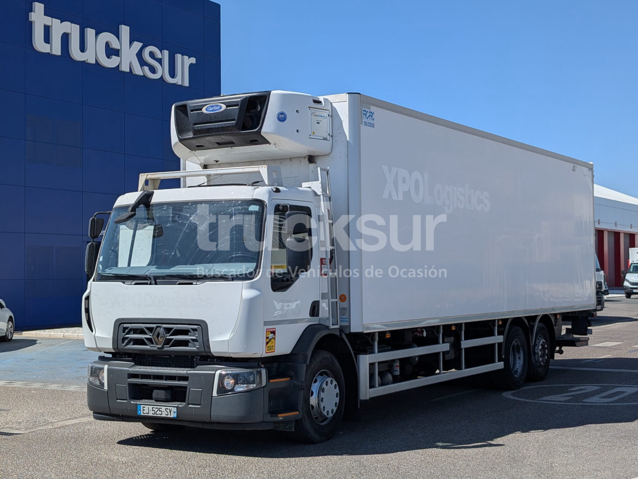 RENAULT D320.26 ejes 6x2*4 - Kravas automašīna refrižerators: foto 1 RENAULT D320.26 ejes 6x2*4 - Kravas automašīna refrižerators: foto 1