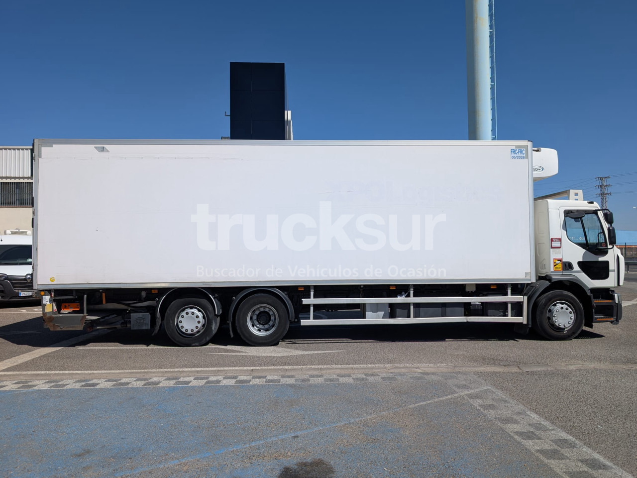 RENAULT D320.26 ejes 6x2*4 - Kravas automašīna refrižerators: foto 5 RENAULT D320.26 ejes 6x2*4 - Kravas automašīna refrižerators: foto 5