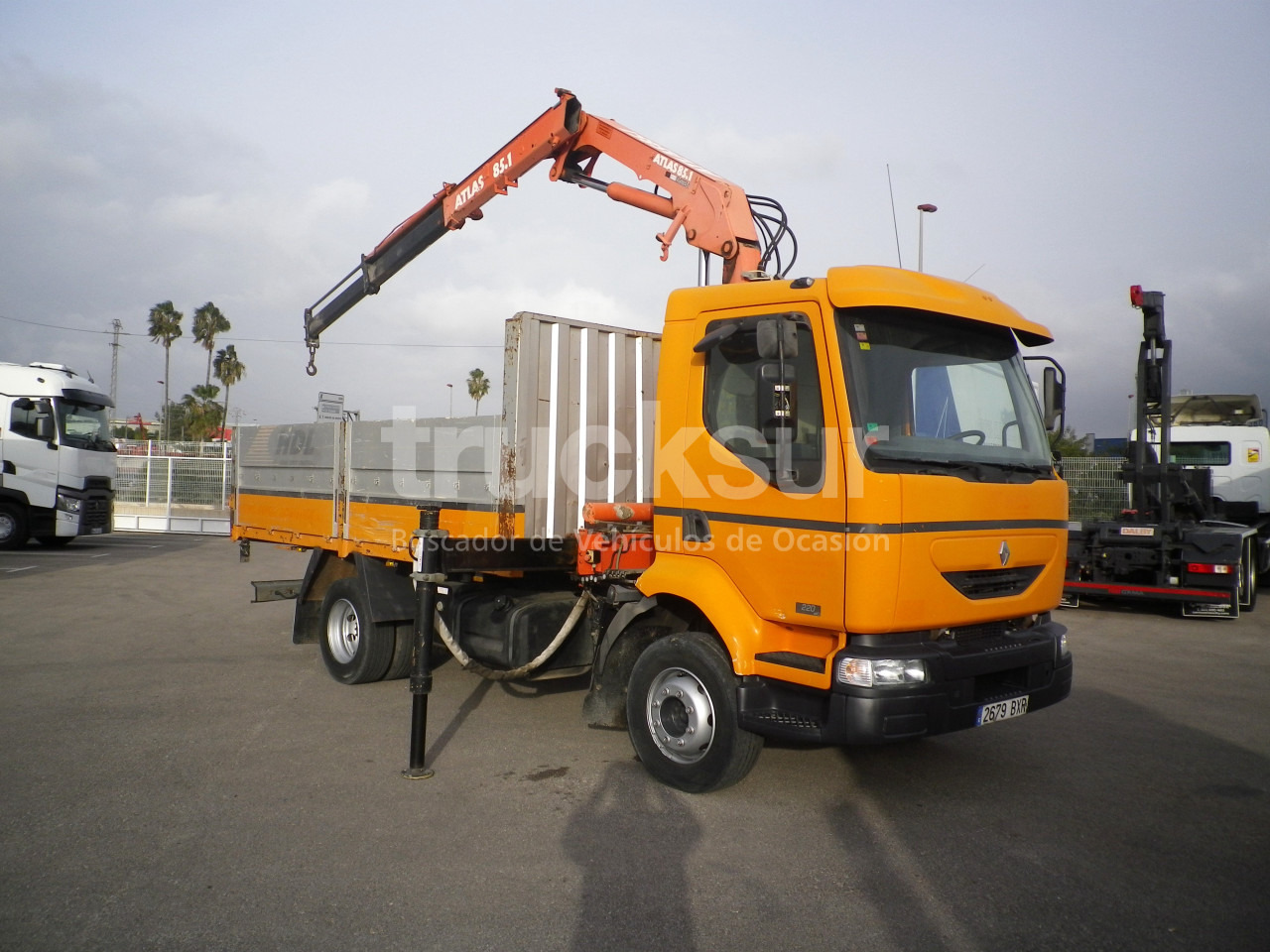 RENAULT MIDLUM 220.14C GRUA - Bortu kravas automašīna/ Platforma, Kravas auto ar manipulatoru: foto 2 RENAULT MIDLUM 220.14C GRUA - Bortu kravas automašīna/ Platforma, Kravas auto ar manipulatoru: foto 2