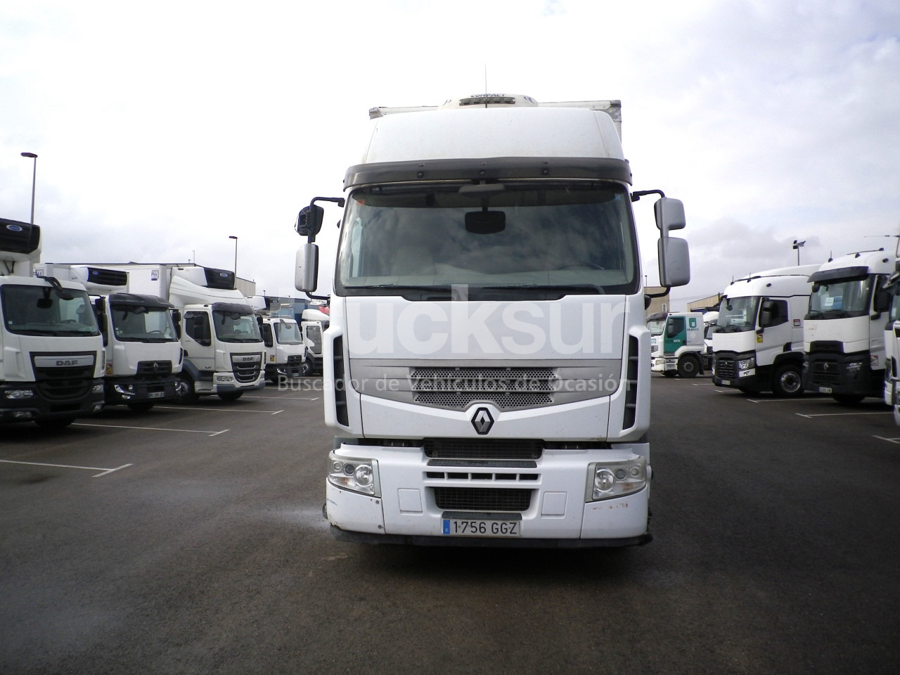 RENAULT PREMIUM 370 DXI REMOLCADOR - Kravas automašīna ar slēgto virsbūvi: foto 3 RENAULT PREMIUM 370 DXI REMOLCADOR - Kravas automašīna ar slēgto virsbūvi: foto 3
