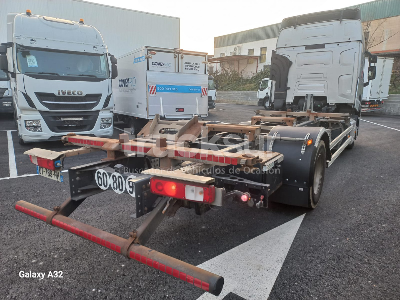 RENAULT T430 - Konteineru vedējs/ Kravas automašīna ar noņemamā virsbūve: foto 3 RENAULT T430 - Konteineru vedējs/ Kravas automašīna ar noņemamā virsbūve: foto 3