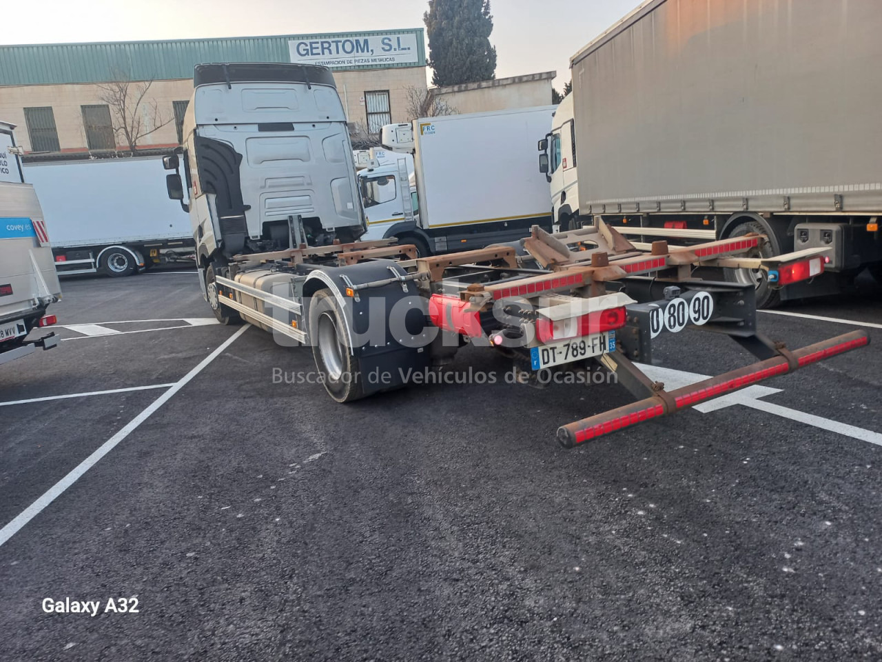 RENAULT T430 - Konteineru vedējs/ Kravas automašīna ar noņemamā virsbūve: foto 5 RENAULT T430 - Konteineru vedējs/ Kravas automašīna ar noņemamā virsbūve: foto 5