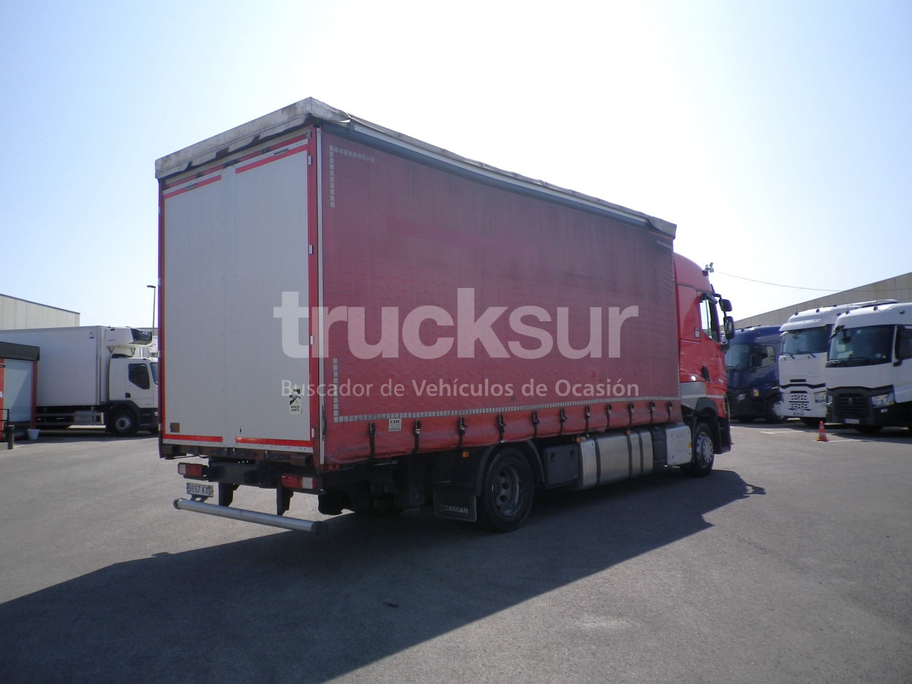 RENAULT T480 HIGH SLEEPER CAB - Kravas automašīna ar tentu: foto 4 RENAULT T480 HIGH SLEEPER CAB - Kravas automašīna ar tentu: foto 4
