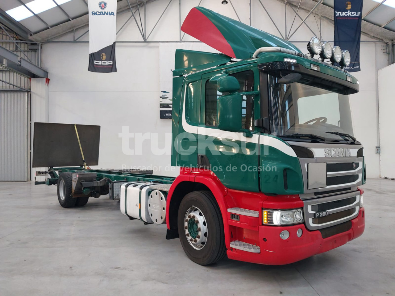 SCANIA P280.18 - Šasija kravas automašīna: foto 2 SCANIA P280.18 - Šasija kravas automašīna: foto 2