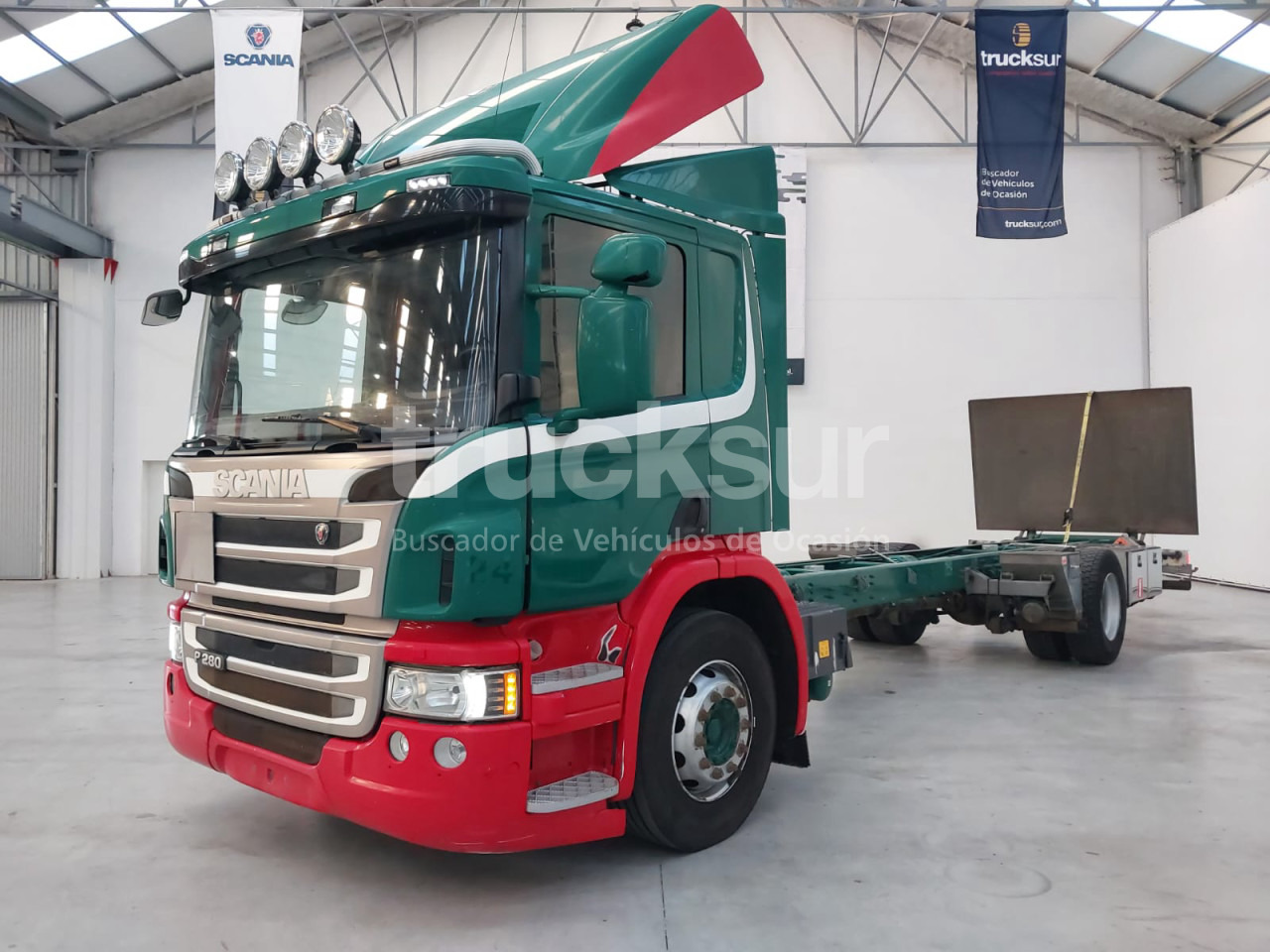 SCANIA P280.18 - Šasija kravas automašīna: foto 1 SCANIA P280.18 - Šasija kravas automašīna: foto 1