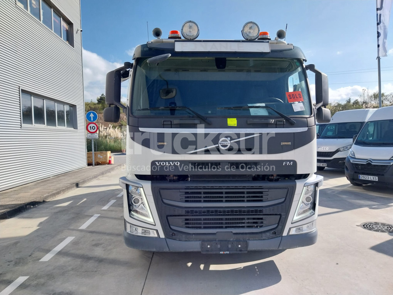 VOLVO FM 330HP - Būvgružu konteineru vedējs: foto 2 VOLVO FM 330HP - Būvgružu konteineru vedējs: foto 2