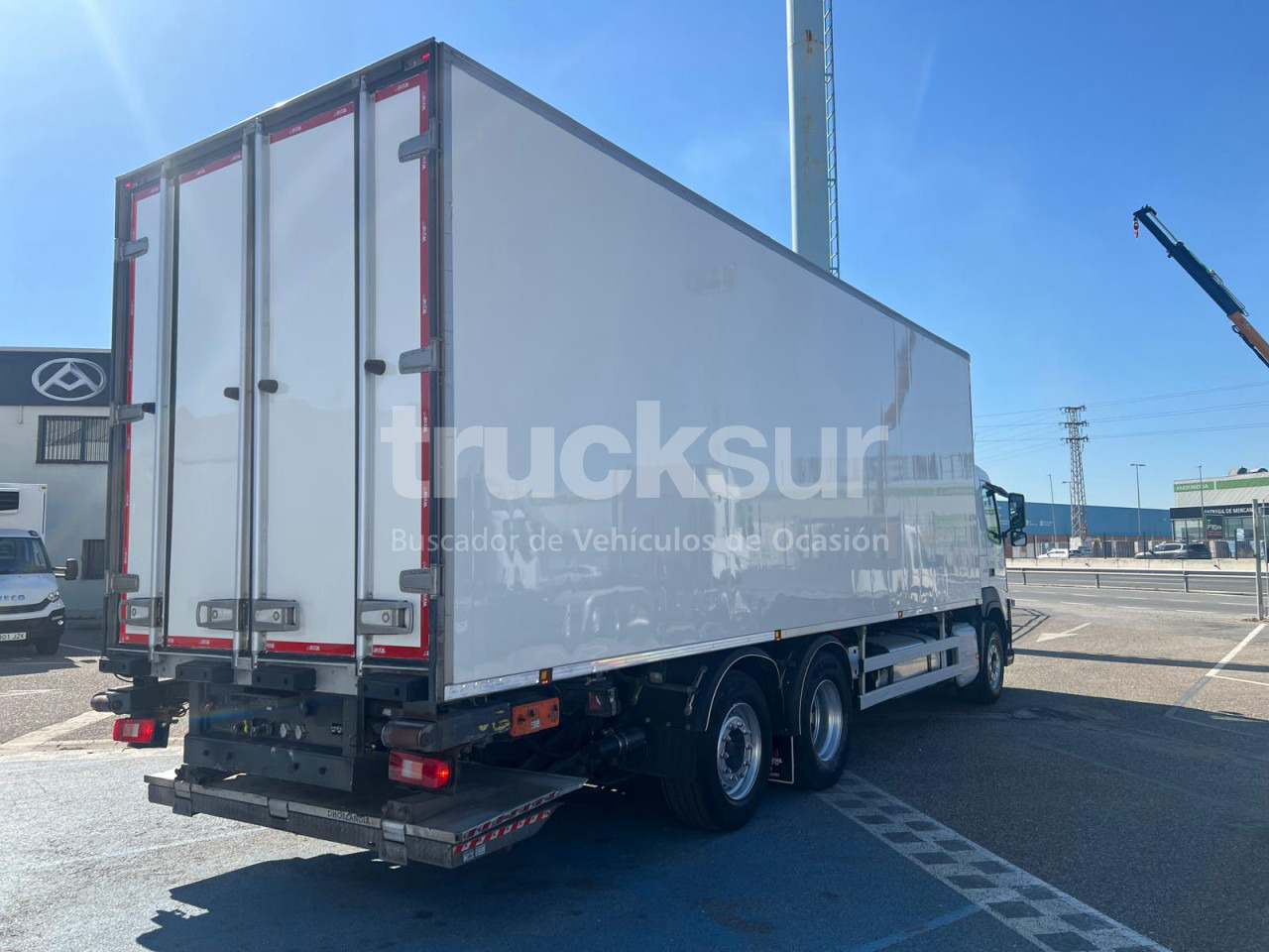 VOLVO FM450 ejes 6x2*4 - Kravas automašīna refrižerators: foto 3 VOLVO FM450 ejes 6x2*4 - Kravas automašīna refrižerators: foto 3