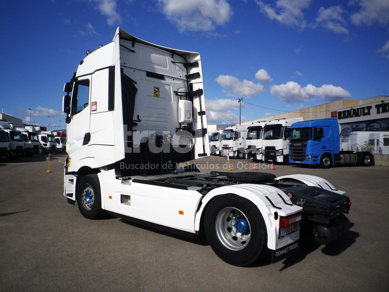 RENAULT T520 HIGH SLEEPER CAB - Vilcējs: foto 5 RENAULT T520 HIGH SLEEPER CAB - Vilcējs: foto 5