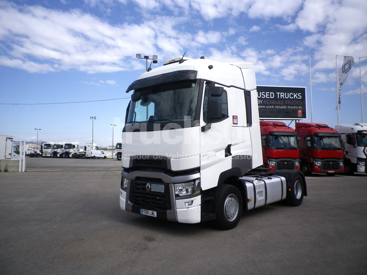 RENAULT T520 HIGH SLEEPER CAB - Vilcējs: foto 2 RENAULT T520 HIGH SLEEPER CAB - Vilcējs: foto 2