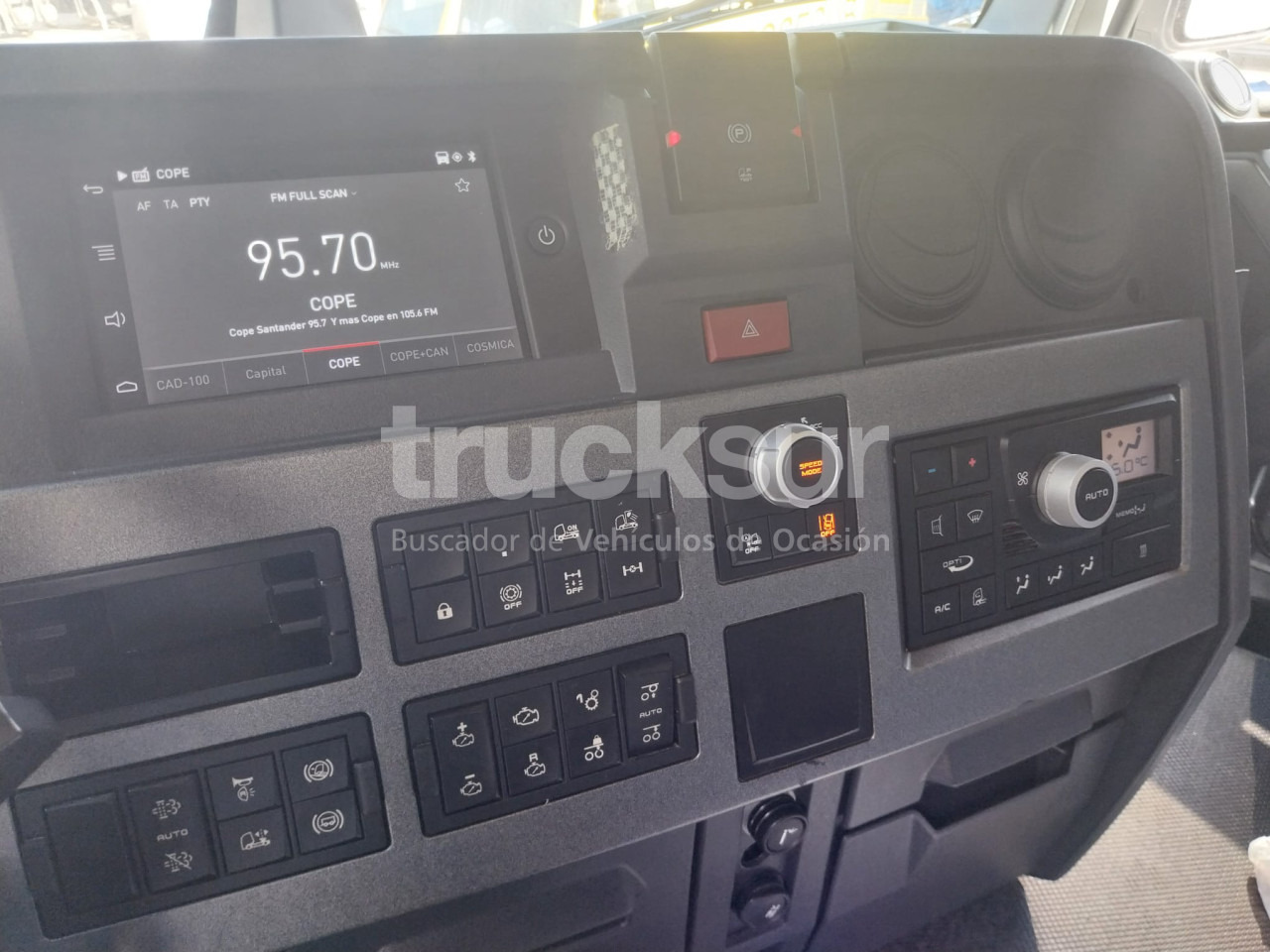 Vilcējs RENAULT T520 SLEEPER CAB: foto 22 Vilcējs RENAULT T520 SLEEPER CAB: foto 22