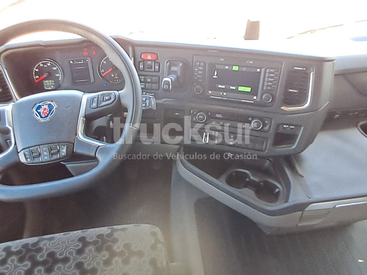 SCANIA R450 - Vilcējs: foto 4 SCANIA R450 - Vilcējs: foto 4