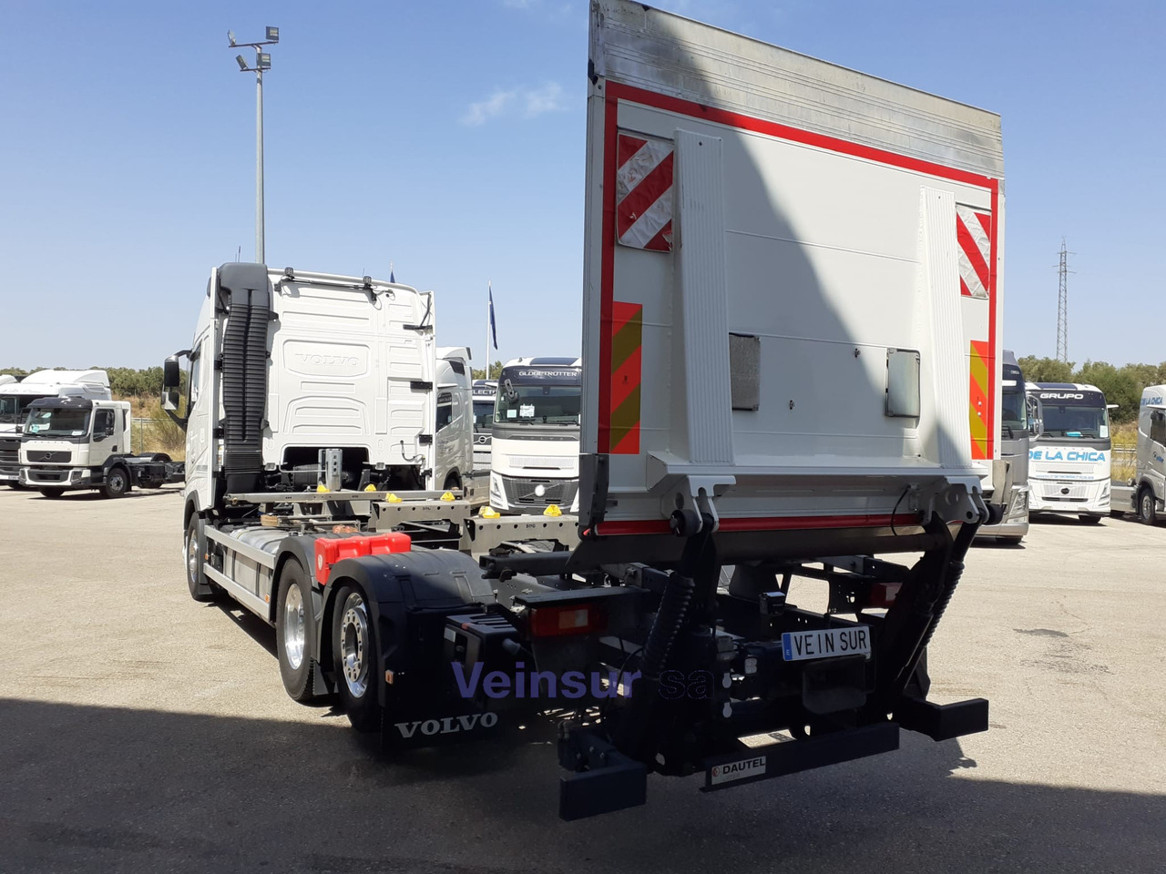 VOLVO FH4 I-SAVE - Kravas automašīna: foto 4 VOLVO FH4 I-SAVE - Kravas automašīna: foto 4