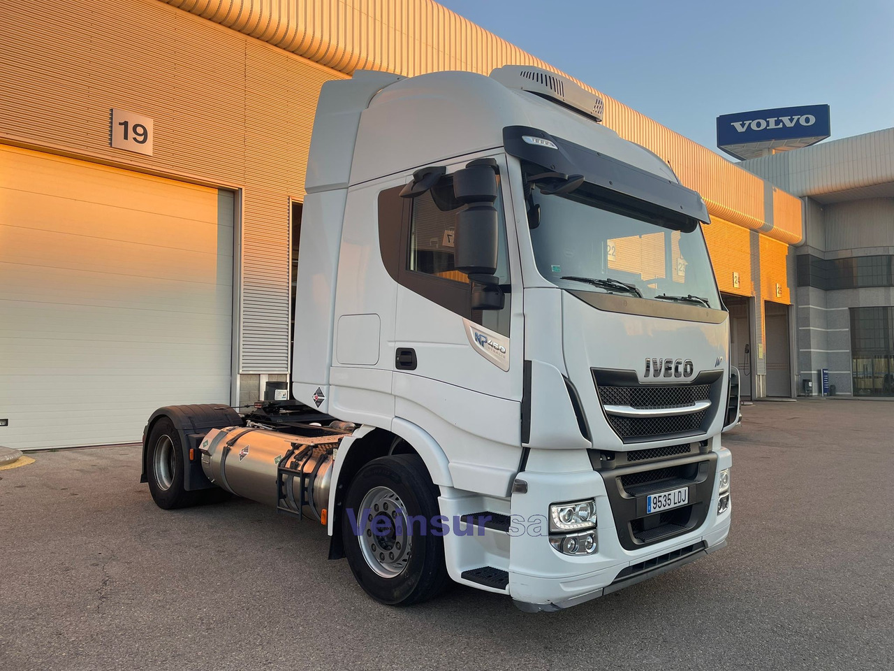 IVECO AT440S45T/P - Vilcējs: foto 1 IVECO AT440S45T/P - Vilcējs: foto 1