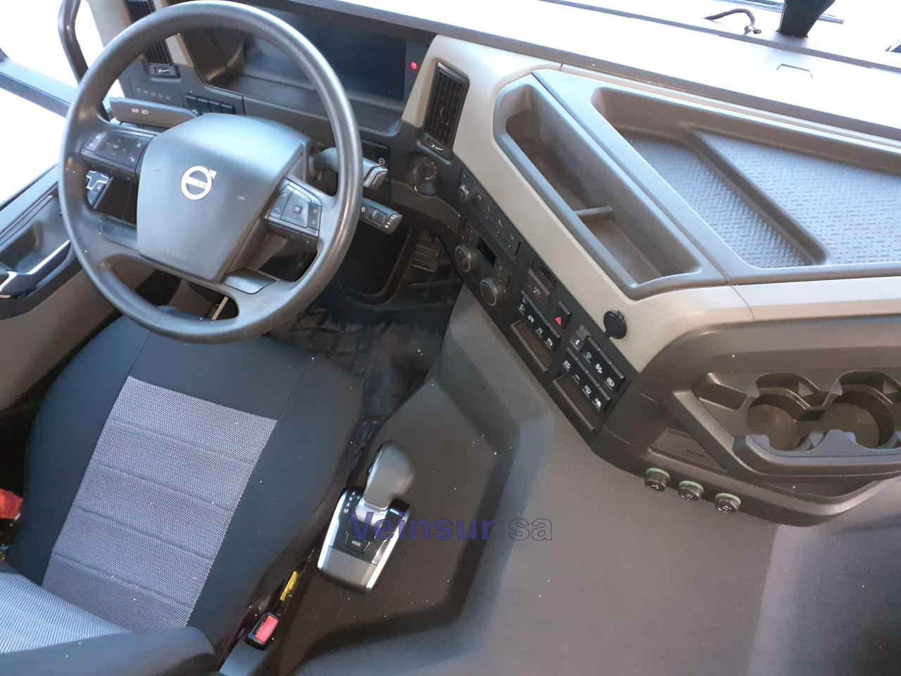 VOLVO FM 4X2 460 - Vilcējs: foto 5 VOLVO FM 4X2 460 - Vilcējs: foto 5