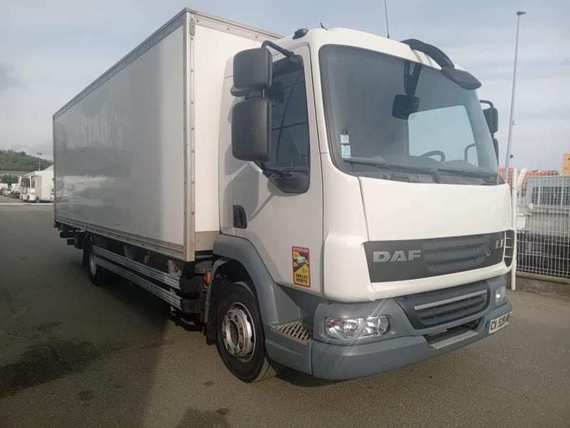 DAF LF45 210 - Kravas automašīna ar slēgto virsbūvi: foto 2 DAF LF45 210 - Kravas automašīna ar slēgto virsbūvi: foto 2