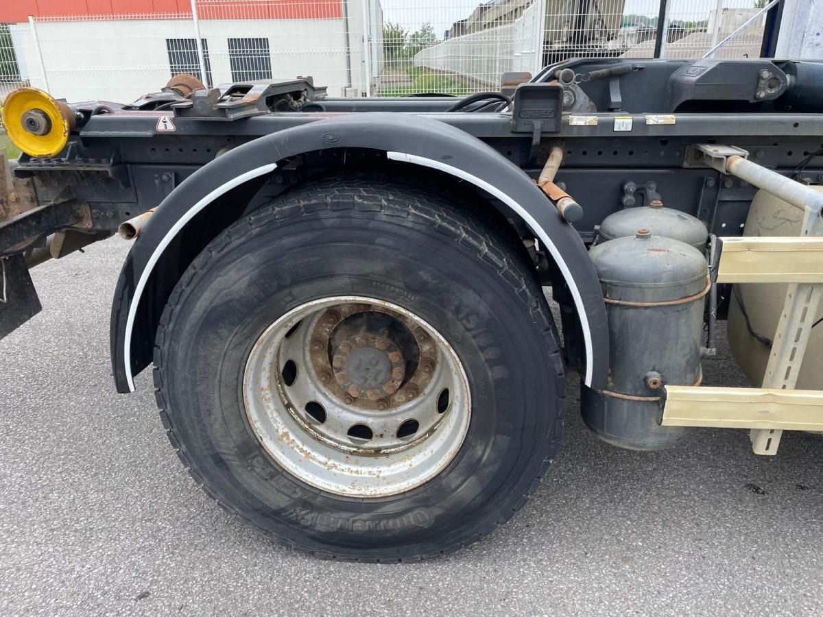 DAF XF105 460 - Pacēlājs ar āķi: foto 4 DAF XF105 460 - Pacēlājs ar āķi: foto 4