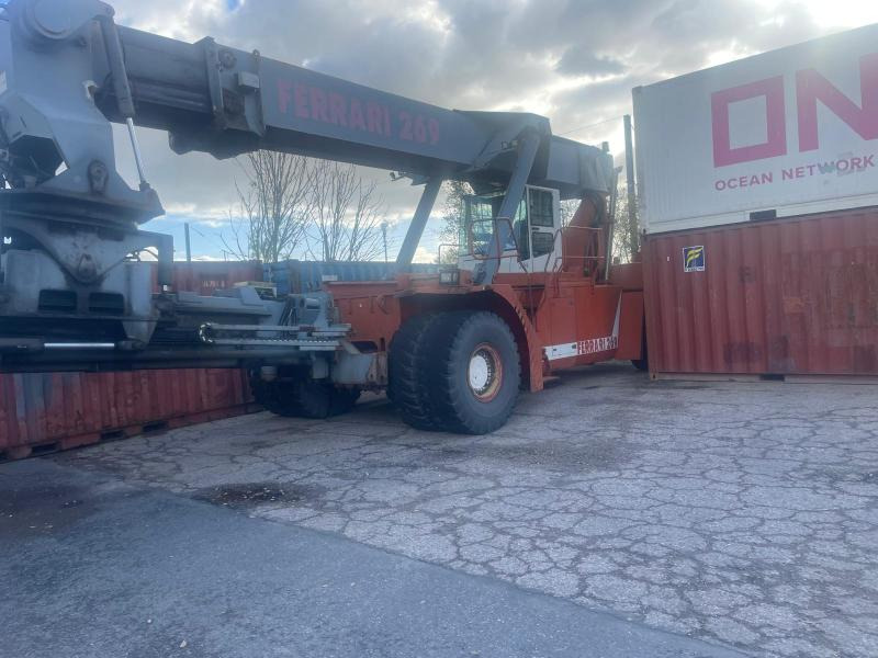 Ferrari F269.5 - Sānu konteineru krāvējs: foto 1 Ferrari F269.5 - Sānu konteineru krāvējs: foto 1