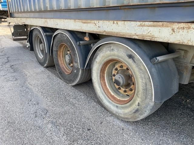 Fruehauf - Bortu puspiekabe/ Platforma: foto 3 Fruehauf - Bortu puspiekabe/ Platforma: foto 3