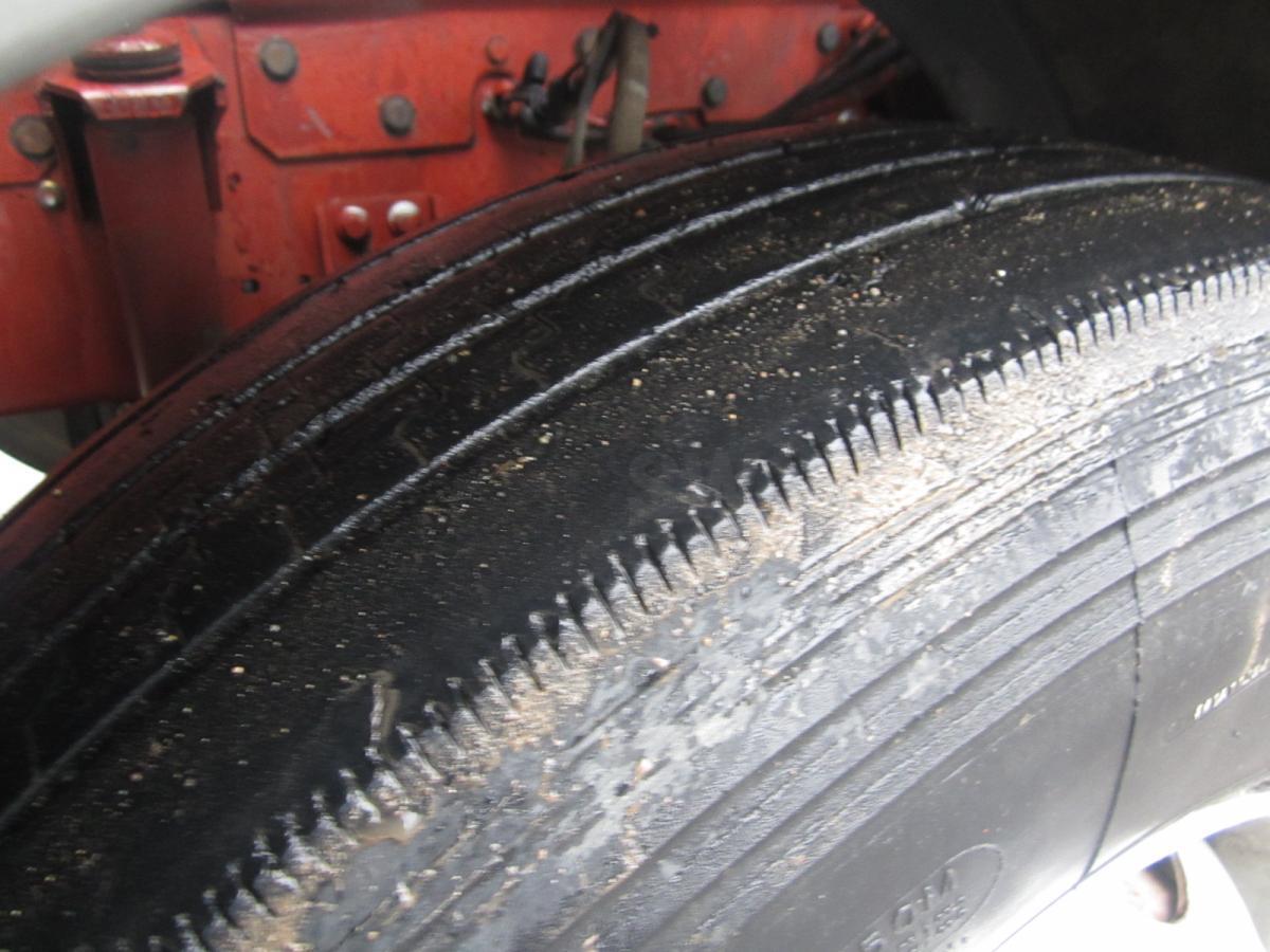 Iveco Eurotrakker - Pacēlājs ar āķi: foto 3 Iveco Eurotrakker - Pacēlājs ar āķi: foto 3