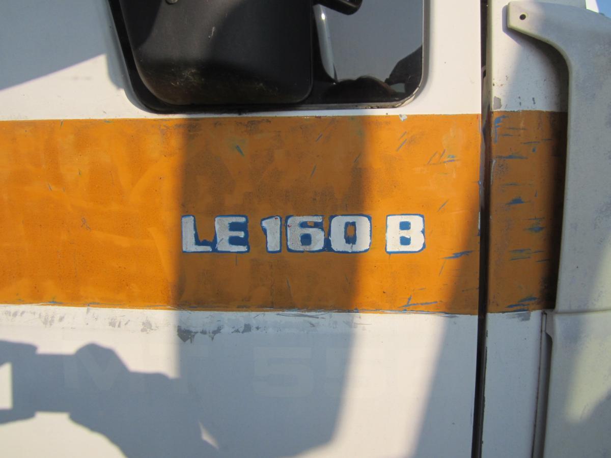 MAN LE 160B - Kravas automašīna ar slēgto virsbūvi: foto 2 MAN LE 160B - Kravas automašīna ar slēgto virsbūvi: foto 2