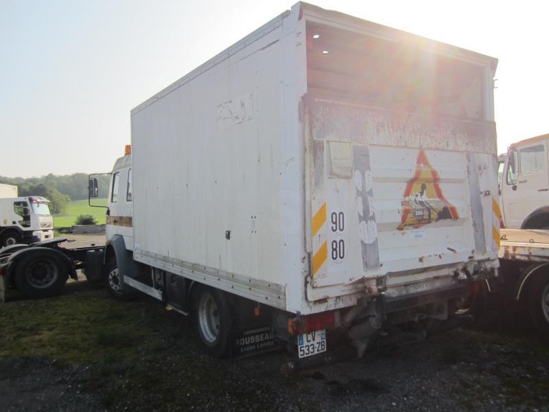 MAN LE 160B - Kravas automašīna ar slēgto virsbūvi: foto 5 MAN LE 160B - Kravas automašīna ar slēgto virsbūvi: foto 5